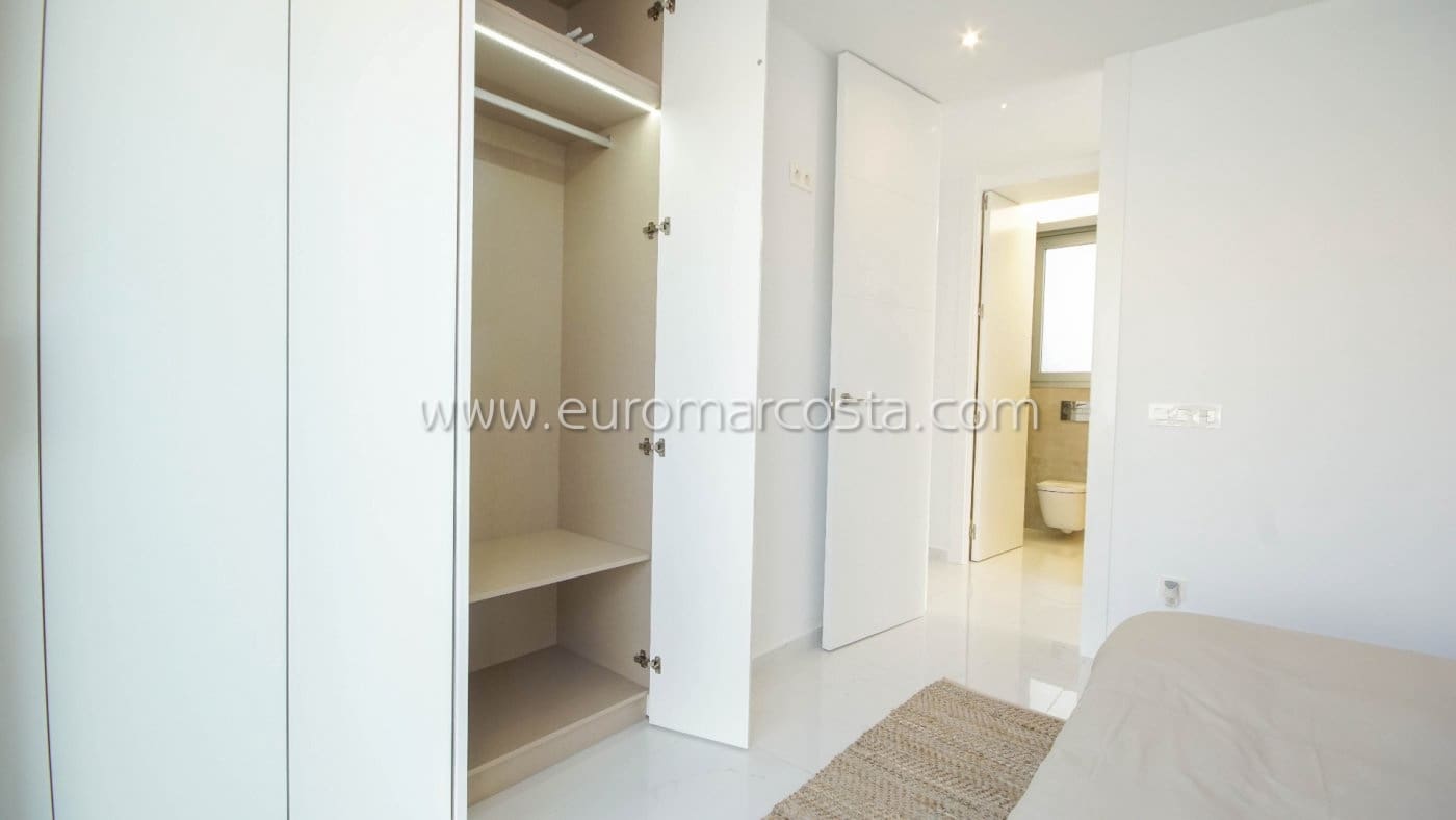 3 sovrum Villa till salu i Torrevieja med pool - 449 000 € (Ref: 7241231)