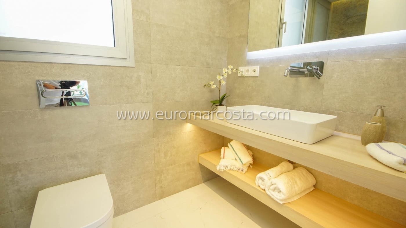 3 sovrum Villa till salu i Torrevieja med pool - 449 000 € (Ref: 7241231)