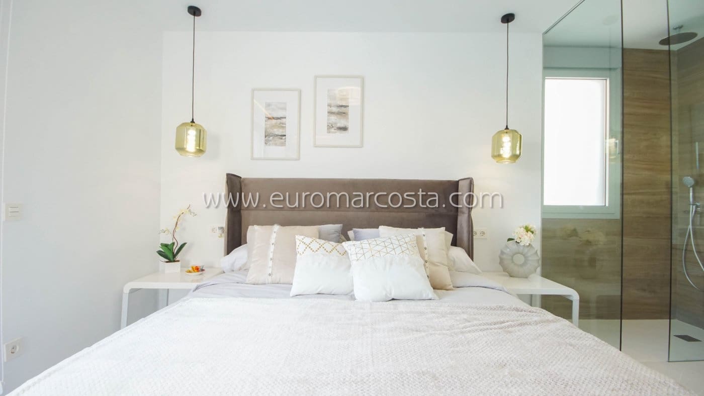 3 sovrum Villa till salu i Torrevieja med pool - 449 000 € (Ref: 7241231)