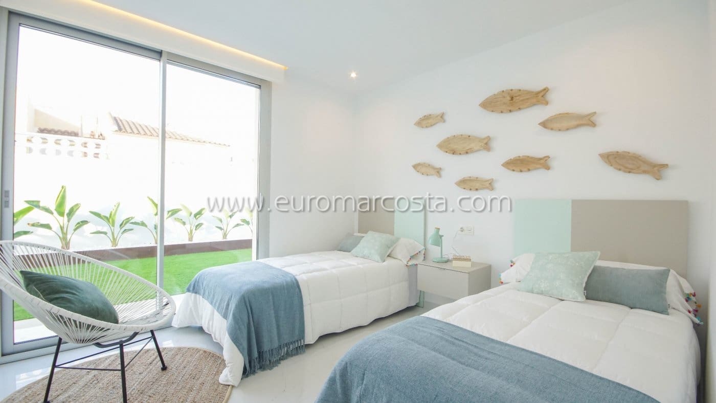 3 sovrum Villa till salu i Torrevieja med pool - 449 000 € (Ref: 7241231)