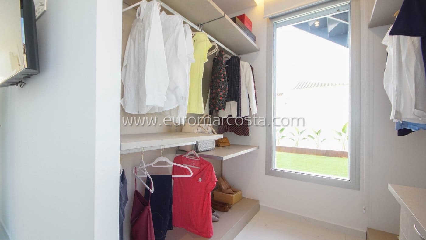 3 sovrum Villa till salu i Torrevieja med pool - 449 000 € (Ref: 7241231)