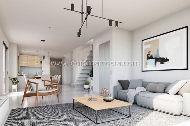 4 bedroom Terraced Villa for sale in Zona Pueblo, Guardamar del Segura with pool - € 434,500 (Ref: 7350529)