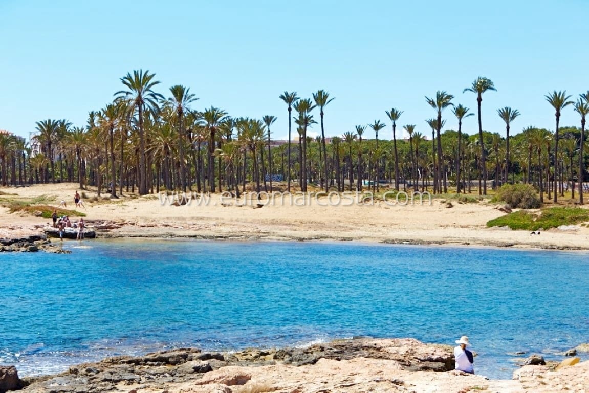 4 soveværelse Rækkehus til salg i Los Balcones med swimmingpool garage - € 385.000 (Ref: 7921845)