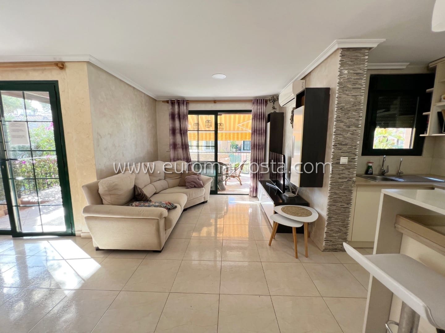 4 soveværelse Rækkehus til salg i Los Balcones med swimmingpool garage - € 385.000 (Ref: 7921845)