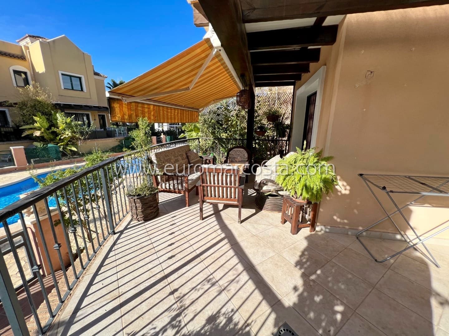 4 soveværelse Rækkehus til salg i Los Balcones med swimmingpool garage - € 385.000 (Ref: 7921845)