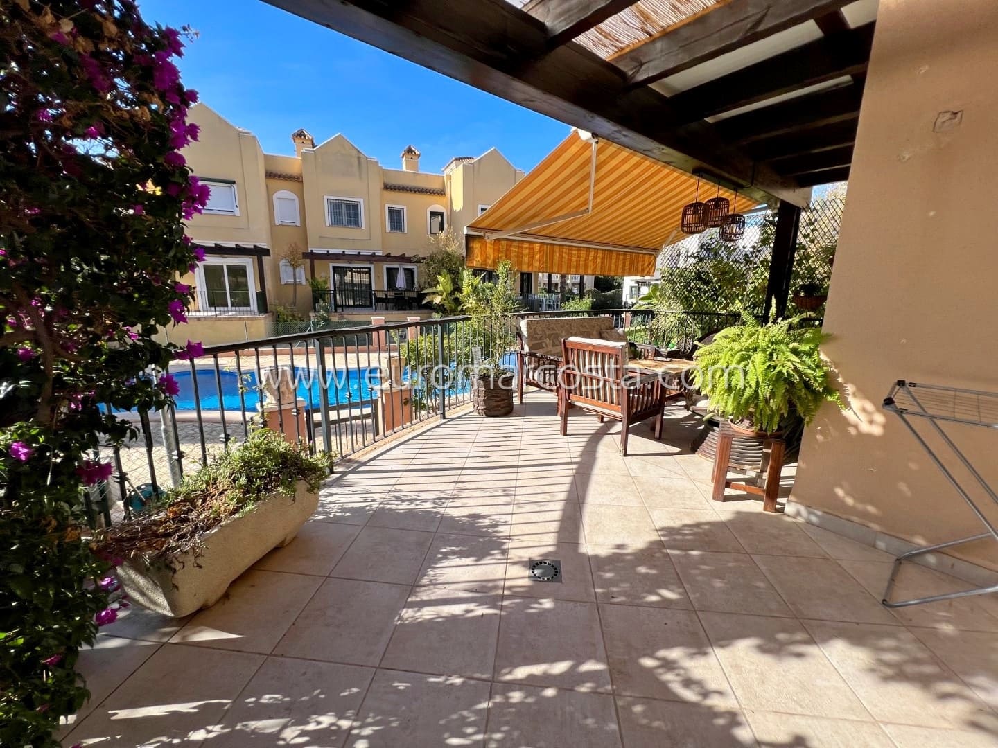 4 soveværelse Rækkehus til salg i Los Balcones med swimmingpool garage - € 385.000 (Ref: 7921845)