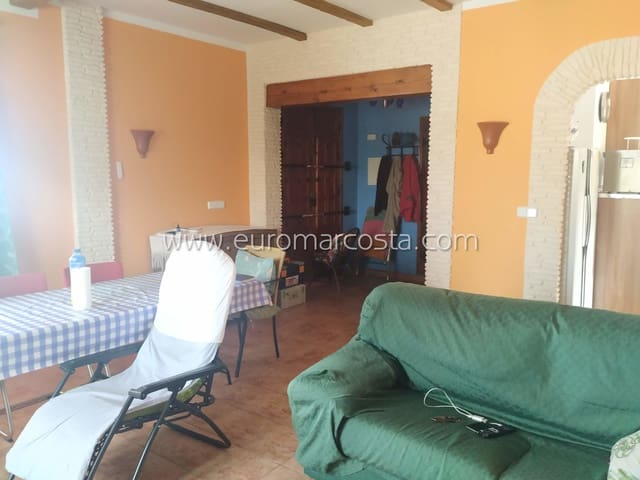 3 sypialnia Finka/Dom wiejski na sprzedaż w Fortuna z garażem - 239 000 € (Ref: 7986027)