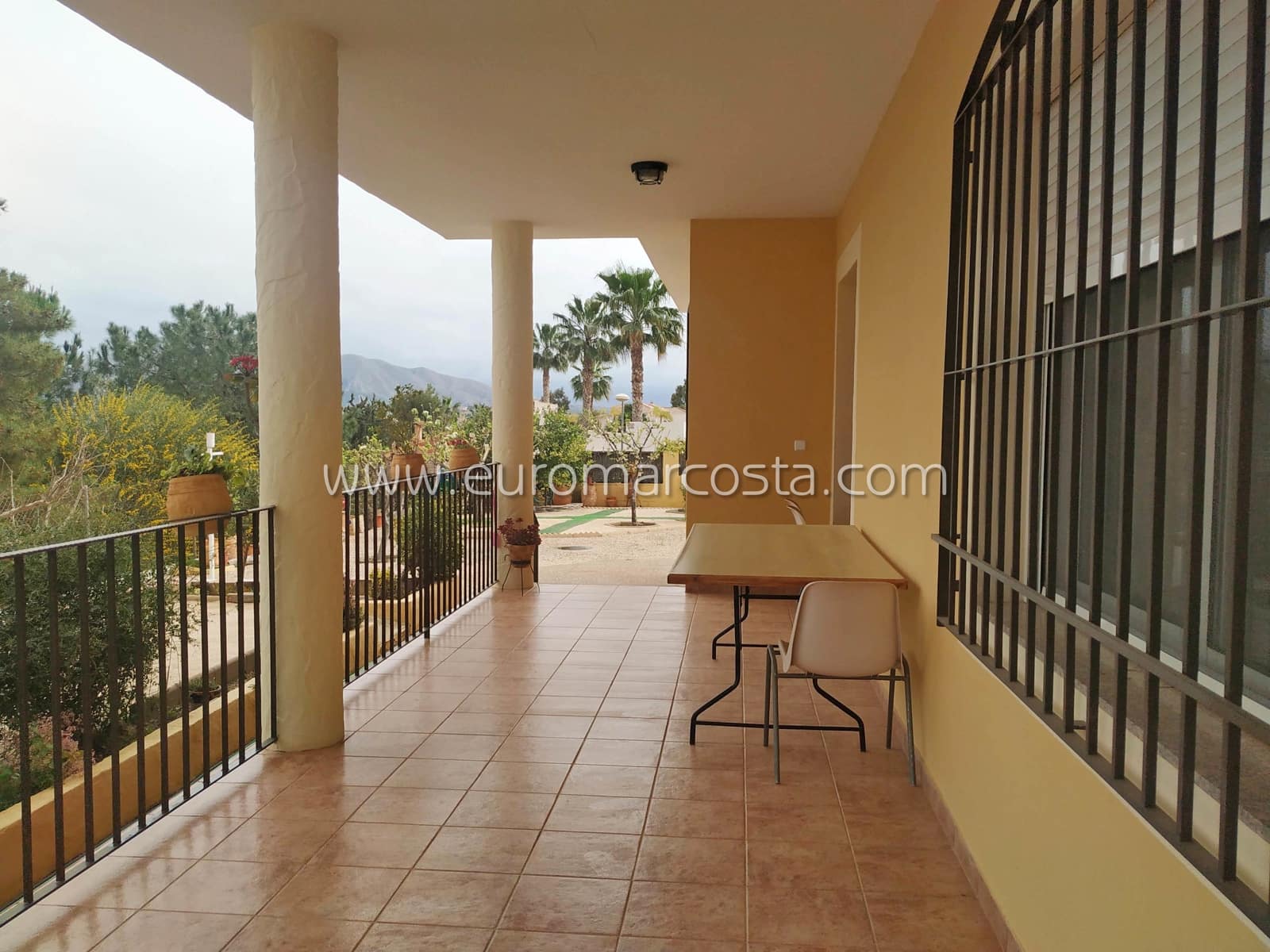 3 sypialnia Finka/Dom wiejski na sprzedaż w Fortuna z garażem - 239 000 € (Ref: 7986027)