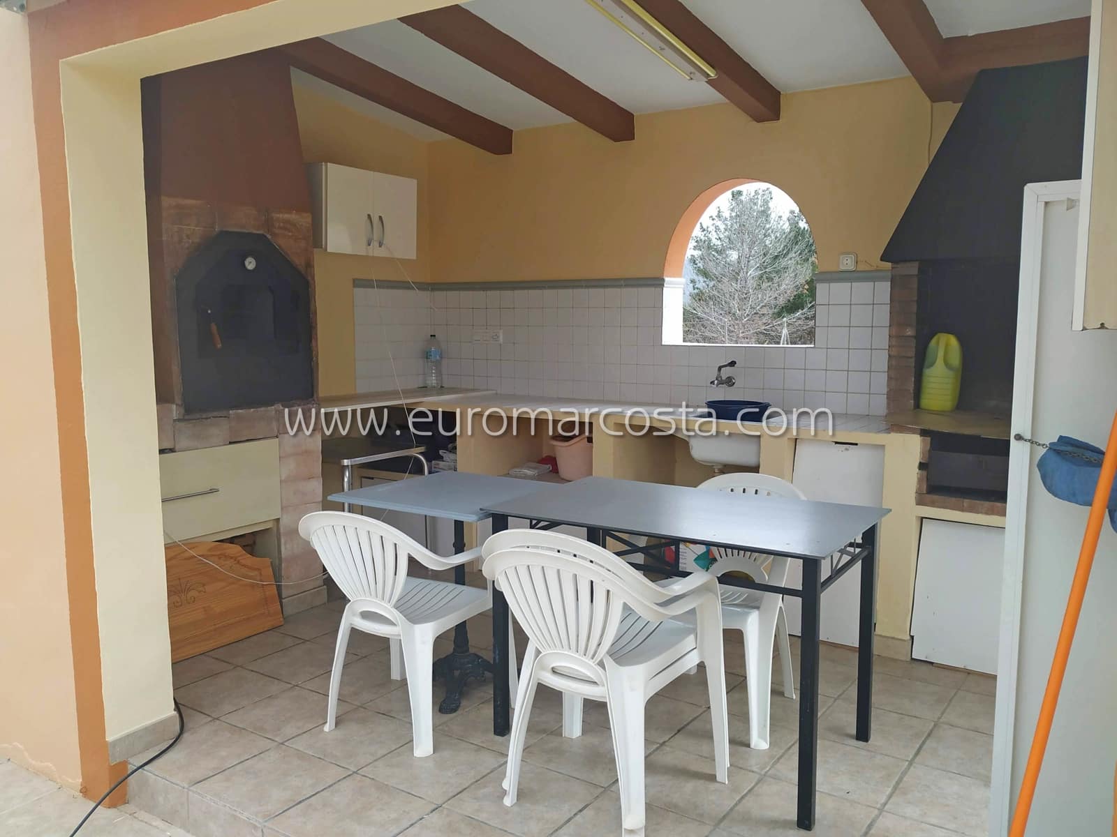 3 sypialnia Finka/Dom wiejski na sprzedaż w Fortuna z garażem - 239 000 € (Ref: 7986027)