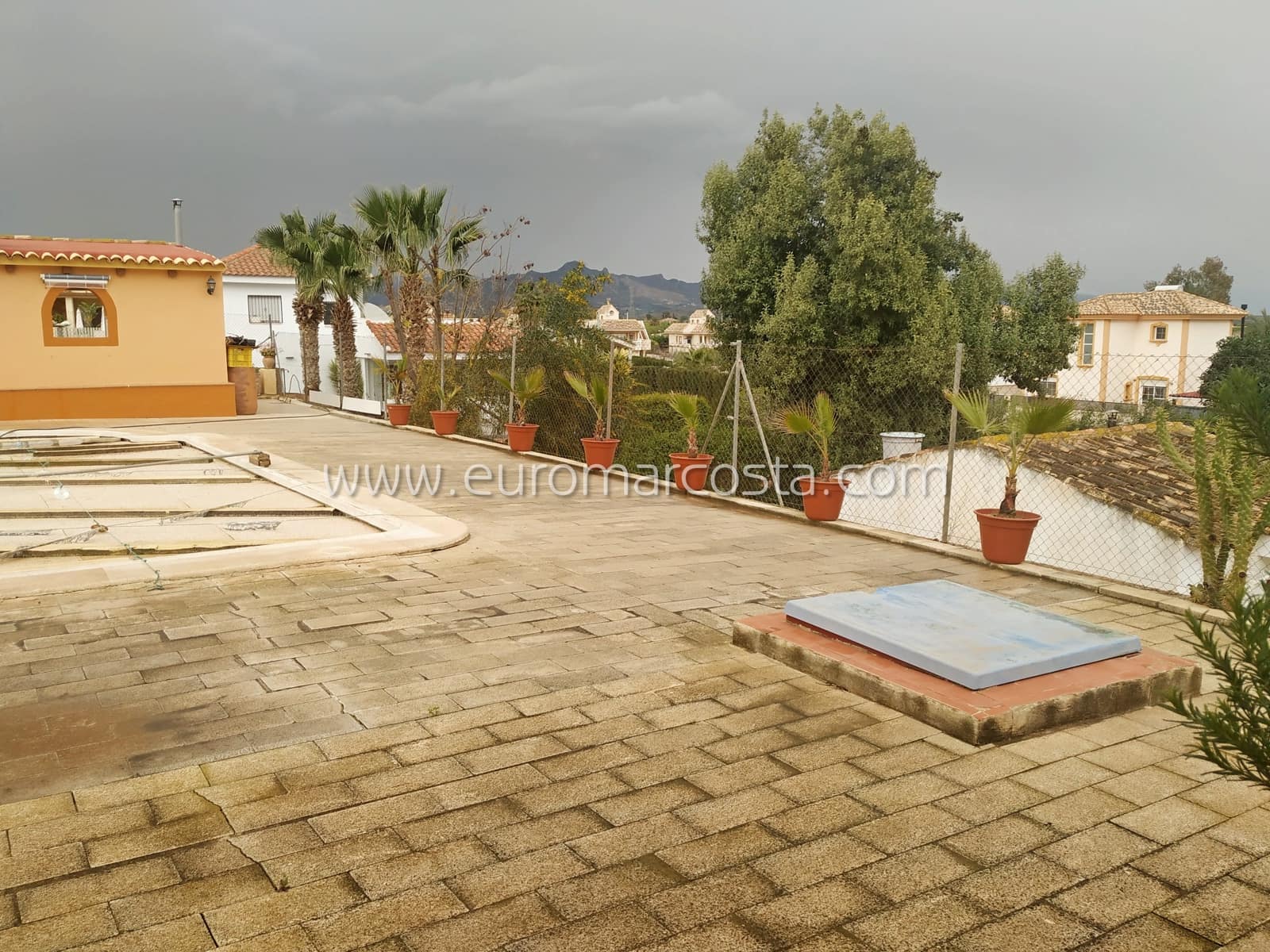 3 sypialnia Finka/Dom wiejski na sprzedaż w Fortuna z garażem - 239 000 € (Ref: 7986027)