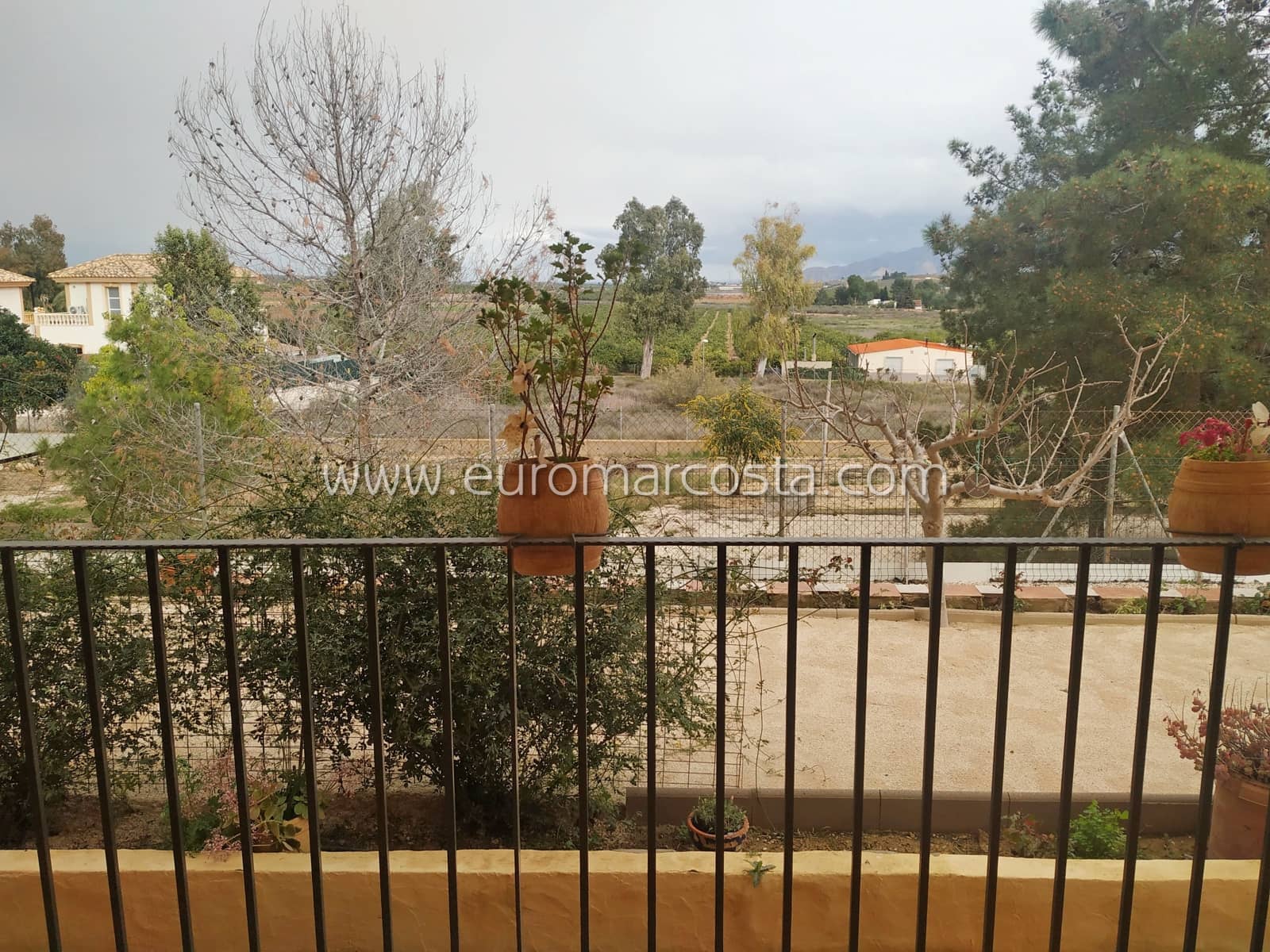 3 sypialnia Finka/Dom wiejski na sprzedaż w Fortuna z garażem - 239 000 € (Ref: 7986027)