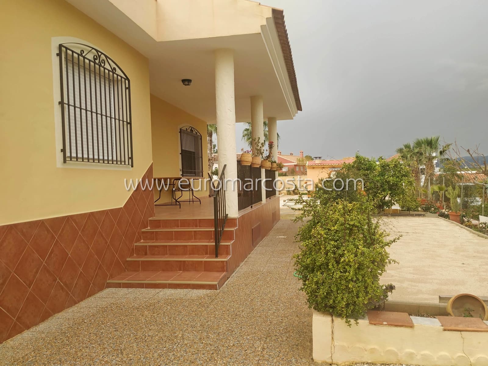 3 sypialnia Finka/Dom wiejski na sprzedaż w Fortuna z garażem - 239 000 € (Ref: 7986027)