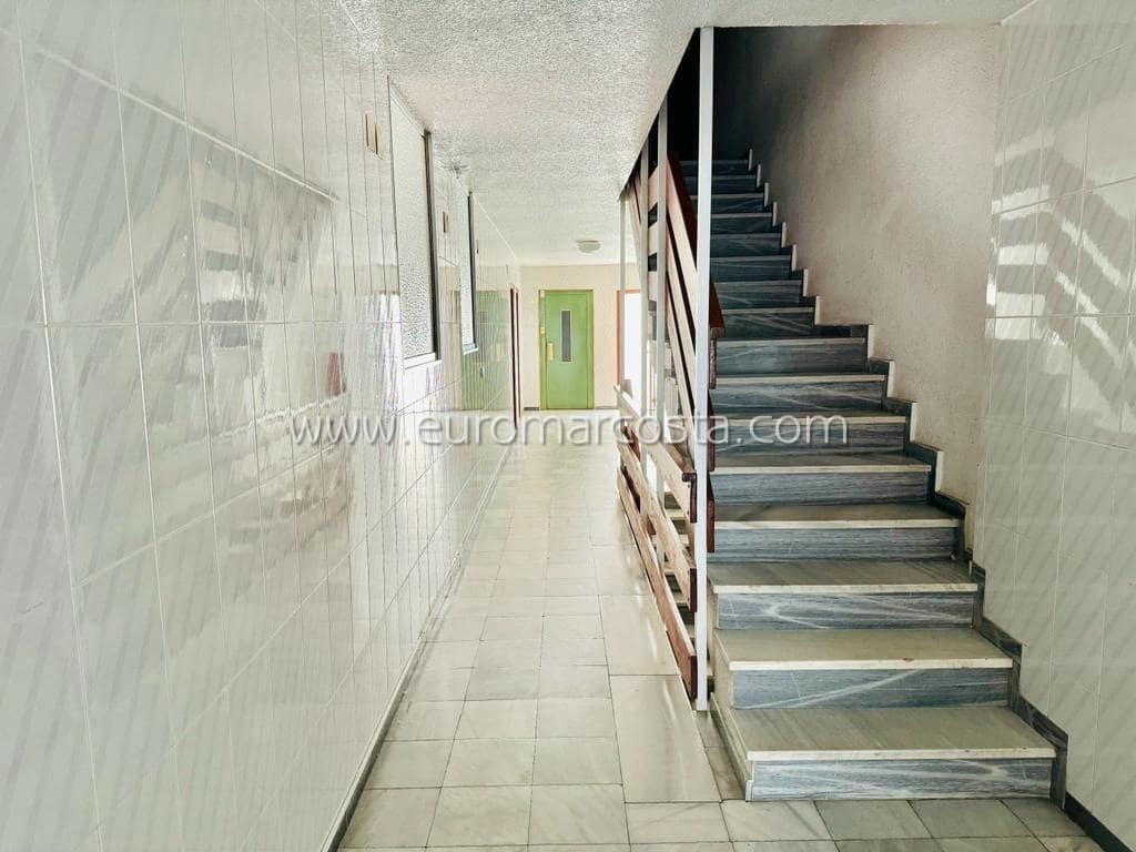 Apartamento de 2 habitaciones en Torrevieja en venta - 139.990 € (Ref: 8034998)