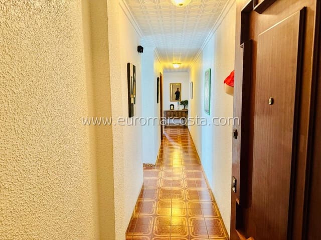 Apartamento de 2 habitaciones en Torrevieja en venta - 139.990 € (Ref: 8034998)