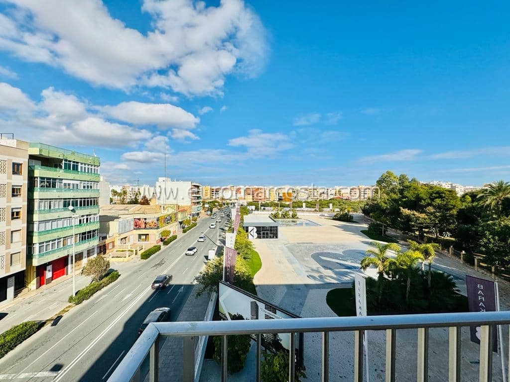 Apartamento de 2 habitaciones en Torrevieja en venta - 139.990 € (Ref: 8034998)