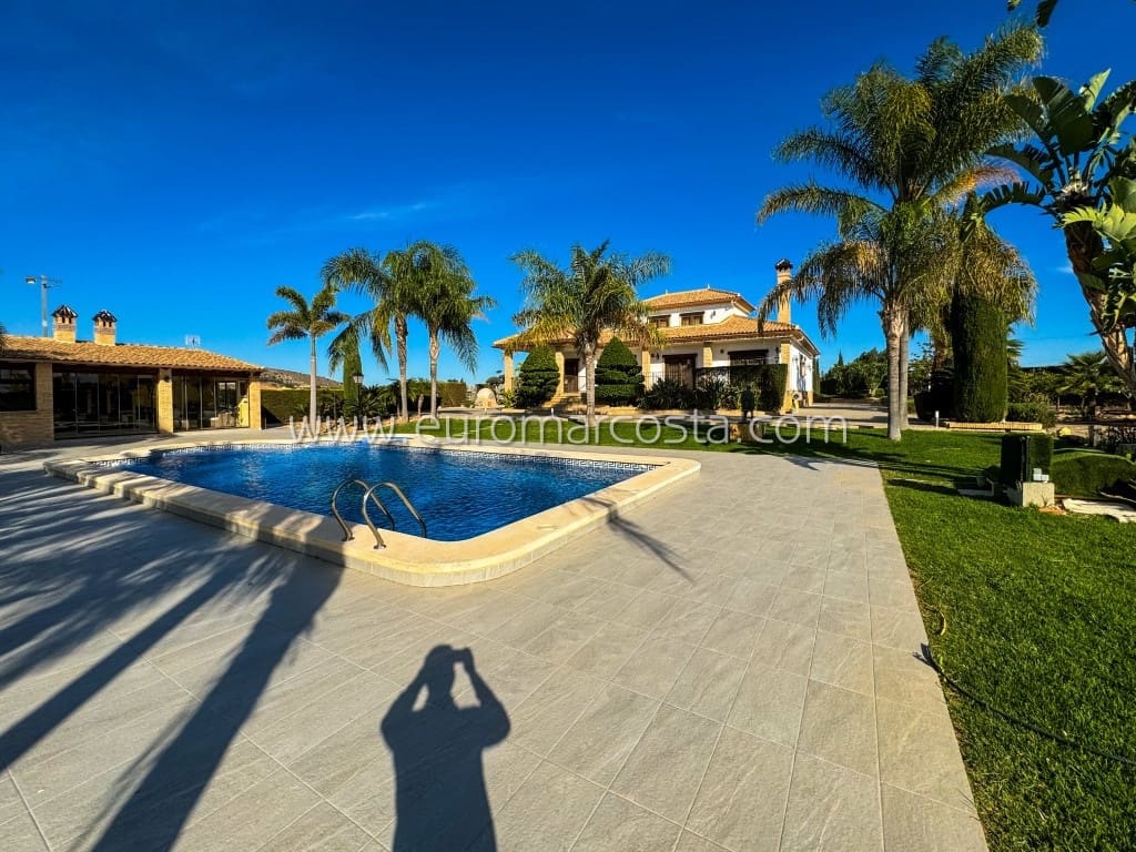 5 camera da letto Villa in vendita in Los Desamparados con piscina garage - 850.000 € (Rif: 8332862)