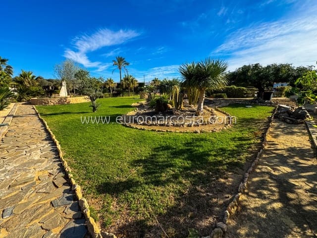 5 bedroom Villa for sale in Los Desamparados, Orihuela with pool garage - € 850,000 (Ref: 8332862)