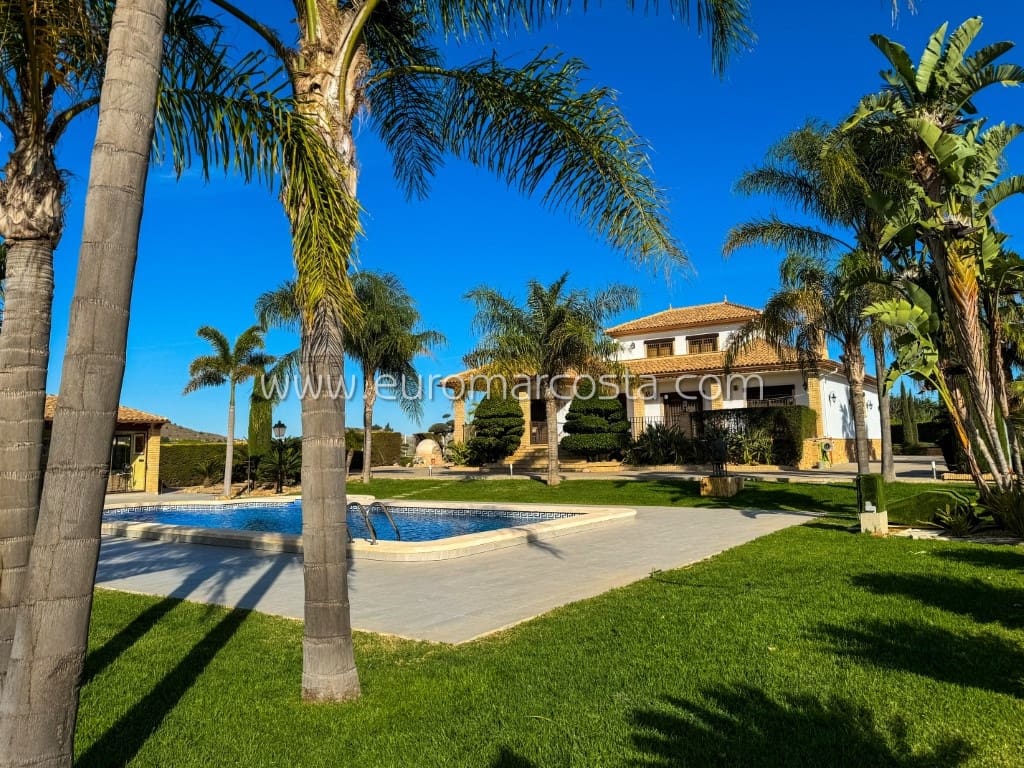 5 camera da letto Villa in vendita in Los Desamparados con piscina garage - 850.000 € (Rif: 8332862)