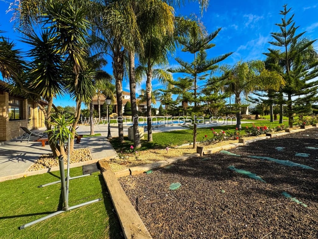 5 camera da letto Villa in vendita in Los Desamparados con piscina garage - 850.000 € (Rif: 8332862)