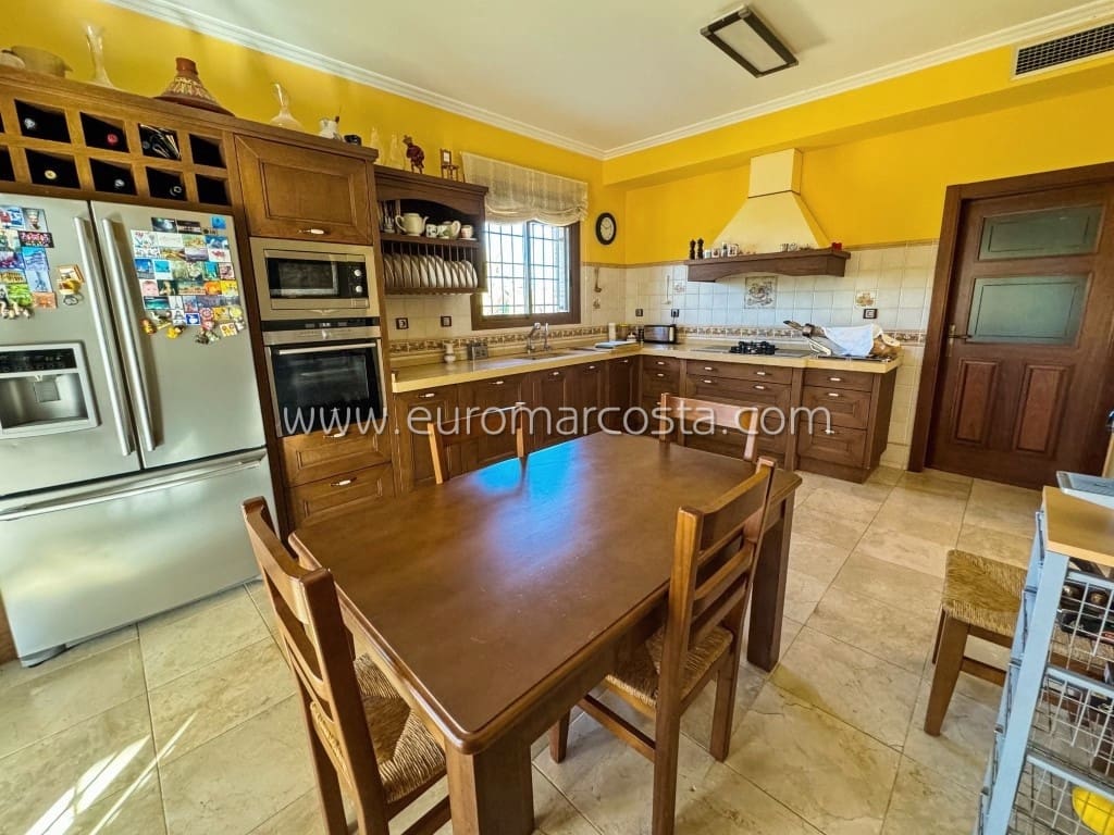 5 camera da letto Villa in vendita in Los Desamparados con piscina garage - 850.000 € (Rif: 8332862)