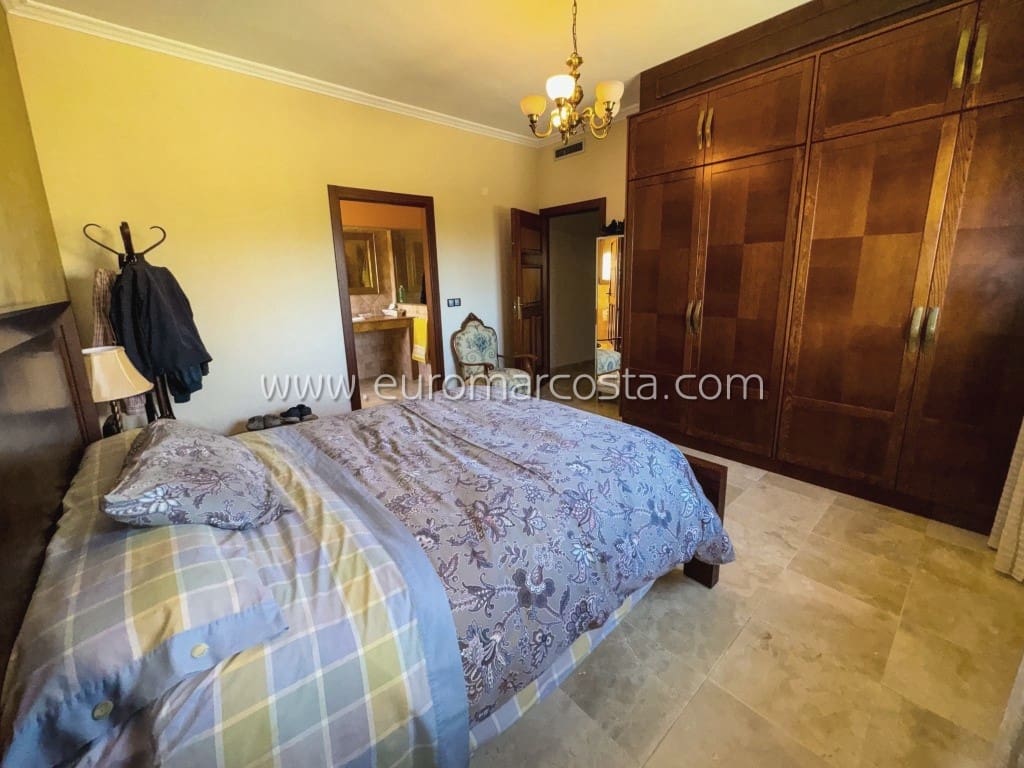 5 camera da letto Villa in vendita in Los Desamparados con piscina garage - 850.000 € (Rif: 8332862)