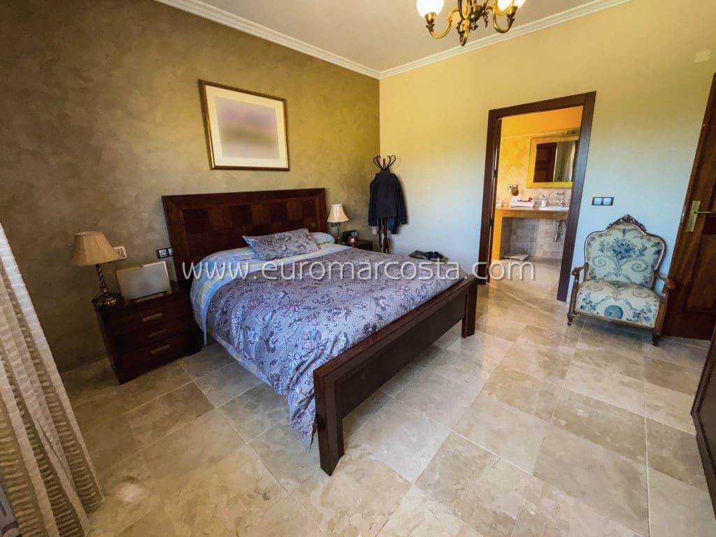 5 camera da letto Villa in vendita in Los Desamparados con piscina garage - 850.000 € (Rif: 8332862)