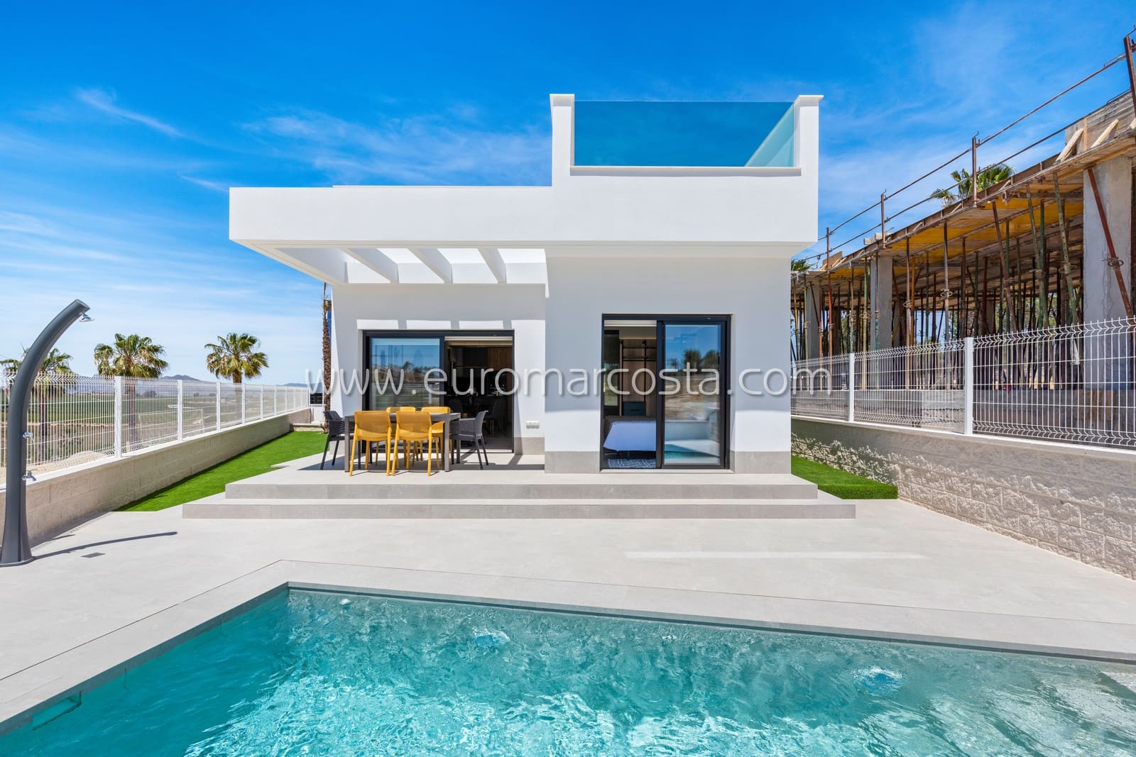 3 makuuhuone Huvila myytävänä paikassa Algorfa mukana uima-altaan 
autotalli - 375 000 € (Ref: 8579045)