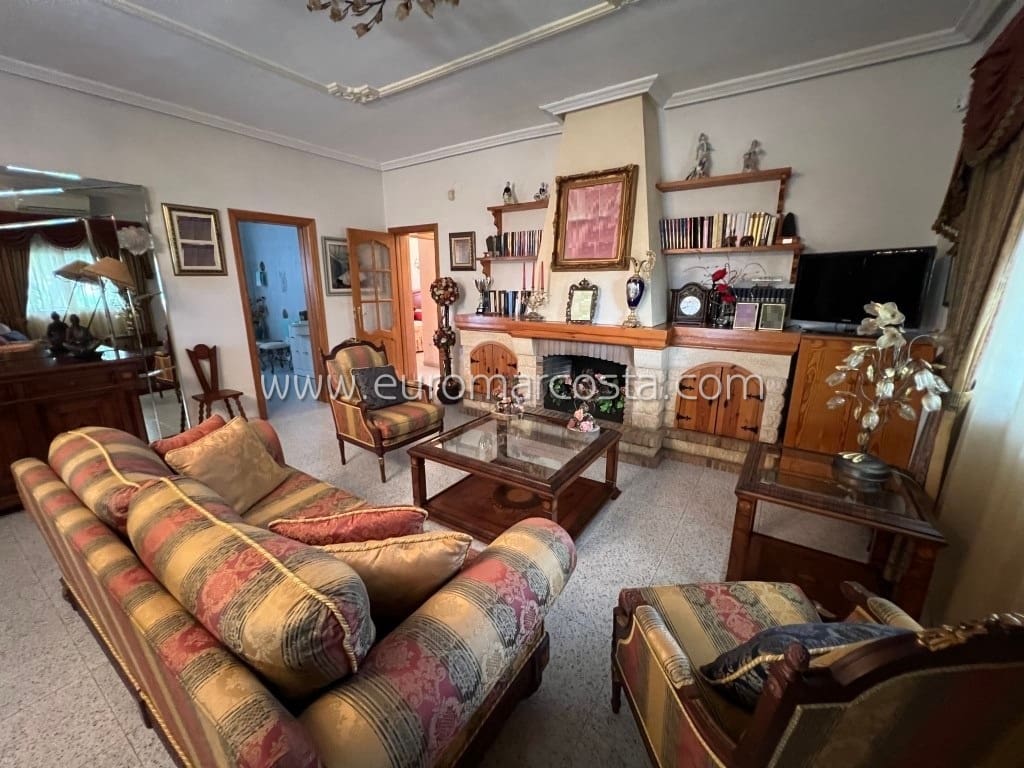 5 soverom Finca/Herregård til salgs i Albatera med svømmebasseng garasje - € 599 000 (Ref: 8596590)