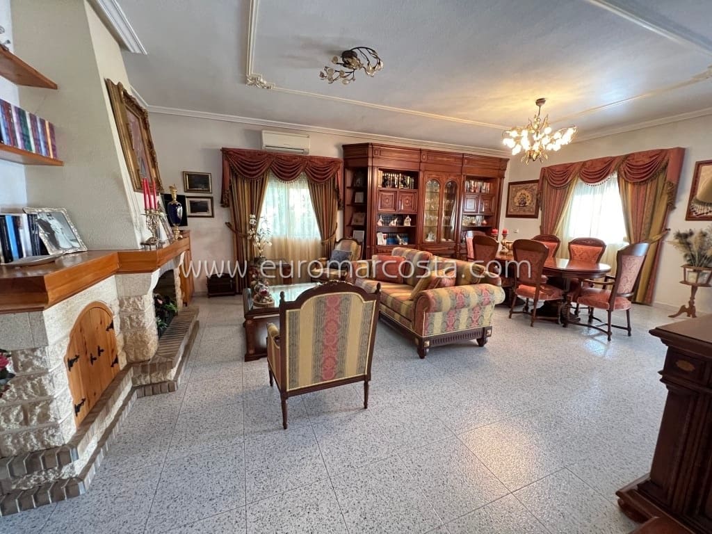 5 soverom Finca/Herregård til salgs i Albatera med svømmebasseng garasje - € 599 000 (Ref: 8596590)