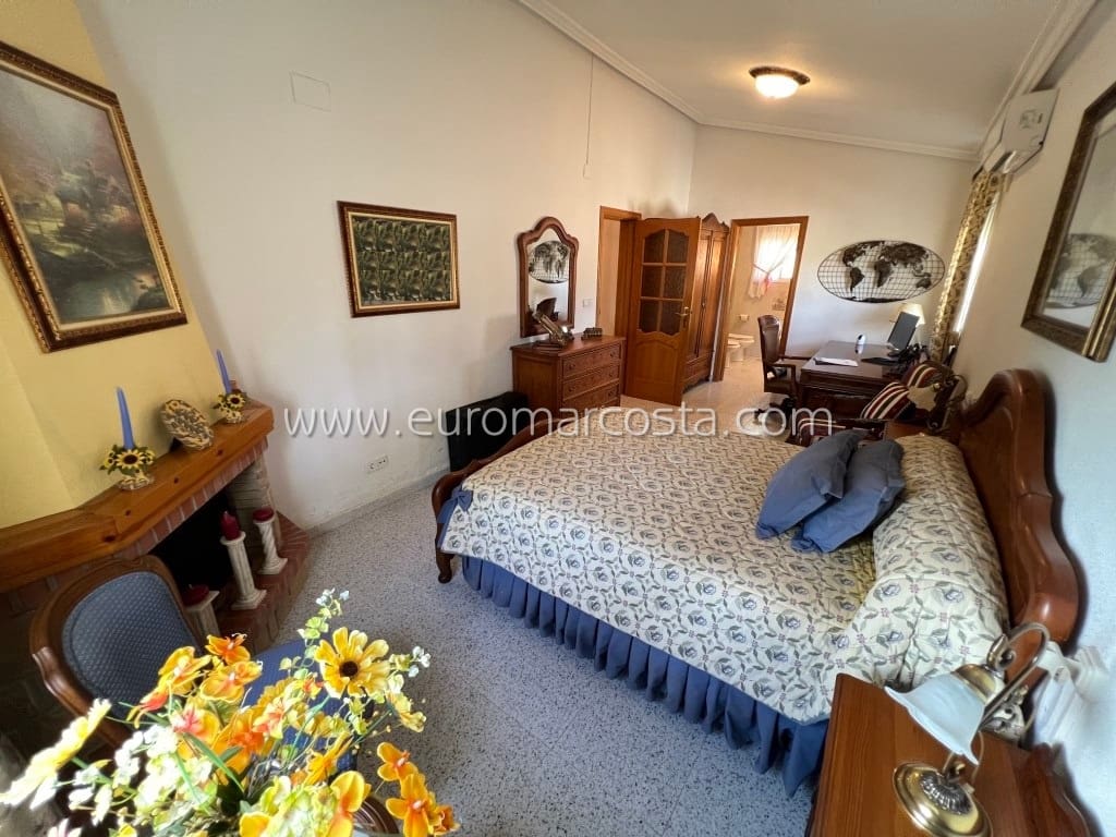 5 soverom Finca/Herregård til salgs i Albatera med svømmebasseng garasje - € 599 000 (Ref: 8596590)