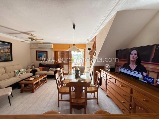 4 soveværelse Bungalow til salg i Guardamar del Segura med swimmingpool garage - € 360.000 (Ref: 8728327)