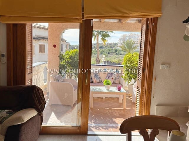 4 soveværelse Bungalow til salg i Guardamar del Segura med swimmingpool garage - € 360.000 (Ref: 8728327)