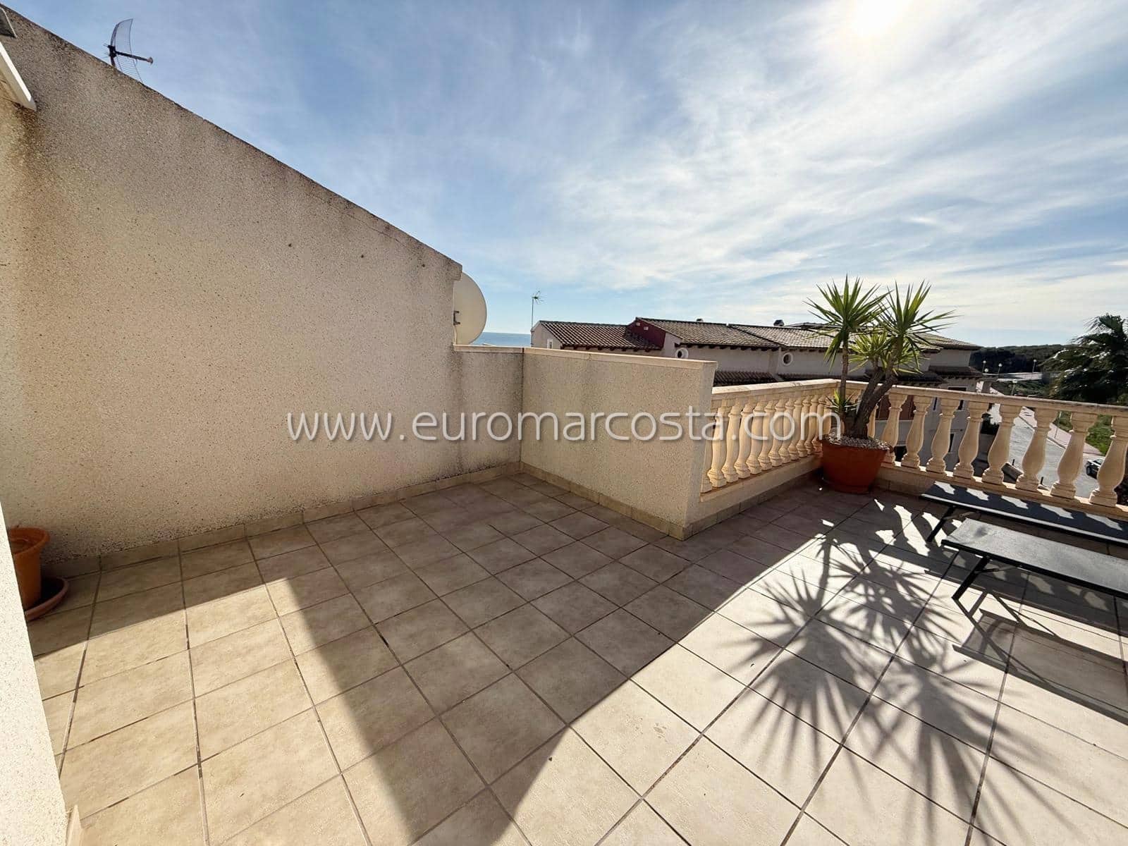 4 soveværelse Bungalow til salg i Guardamar del Segura med swimmingpool garage - € 360.000 (Ref: 8728327)