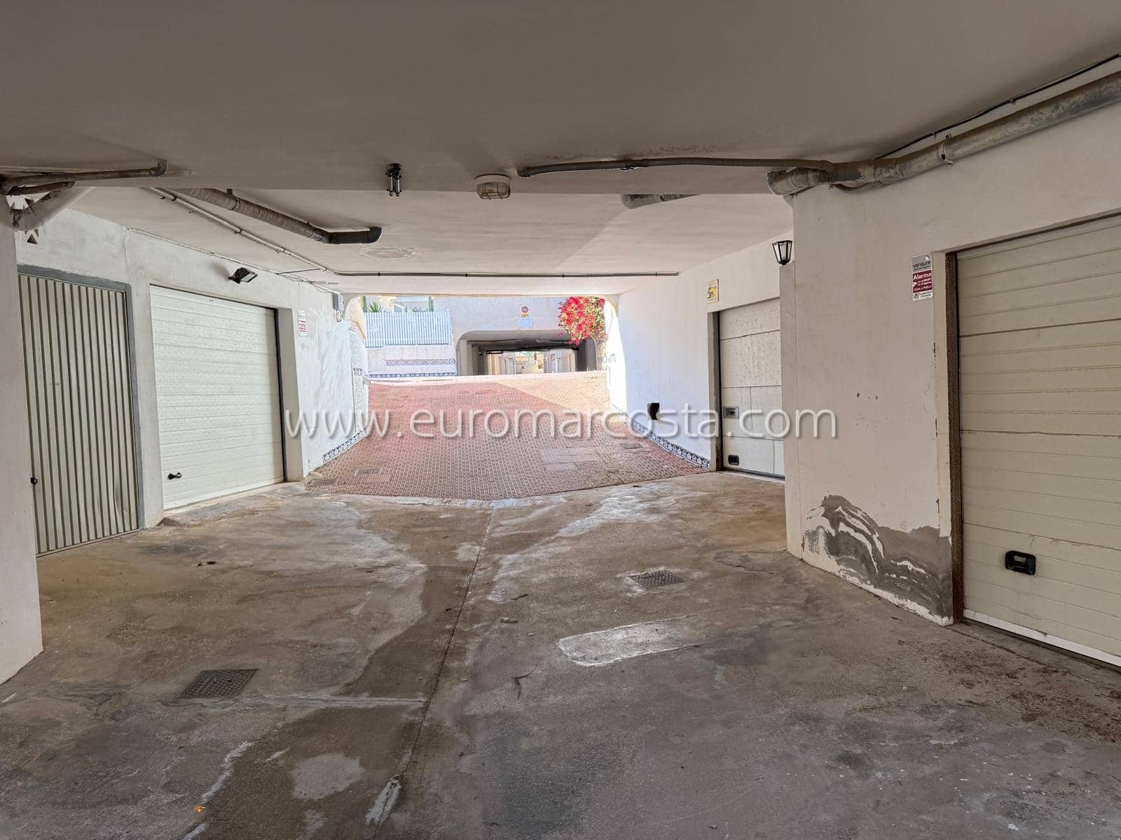 4 soveværelse Bungalow til salg i Guardamar del Segura med swimmingpool garage - € 360.000 (Ref: 8728327)