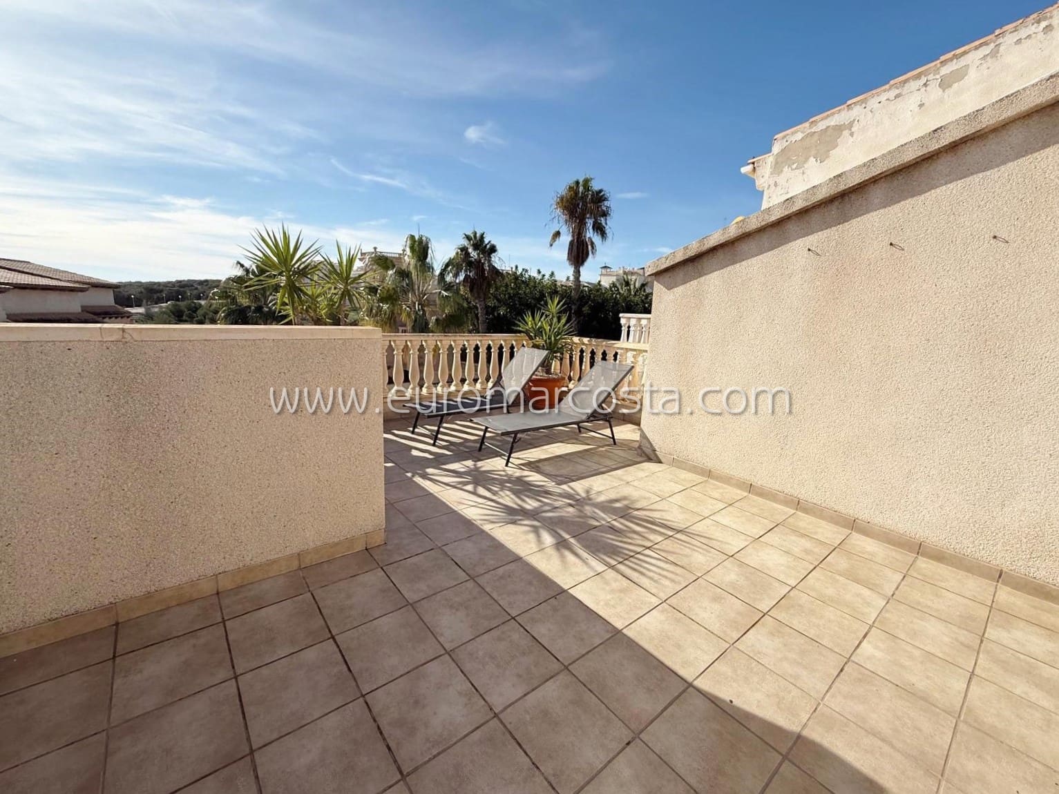 4 soveværelse Bungalow til salg i Guardamar del Segura med swimmingpool garage - € 360.000 (Ref: 8728327)