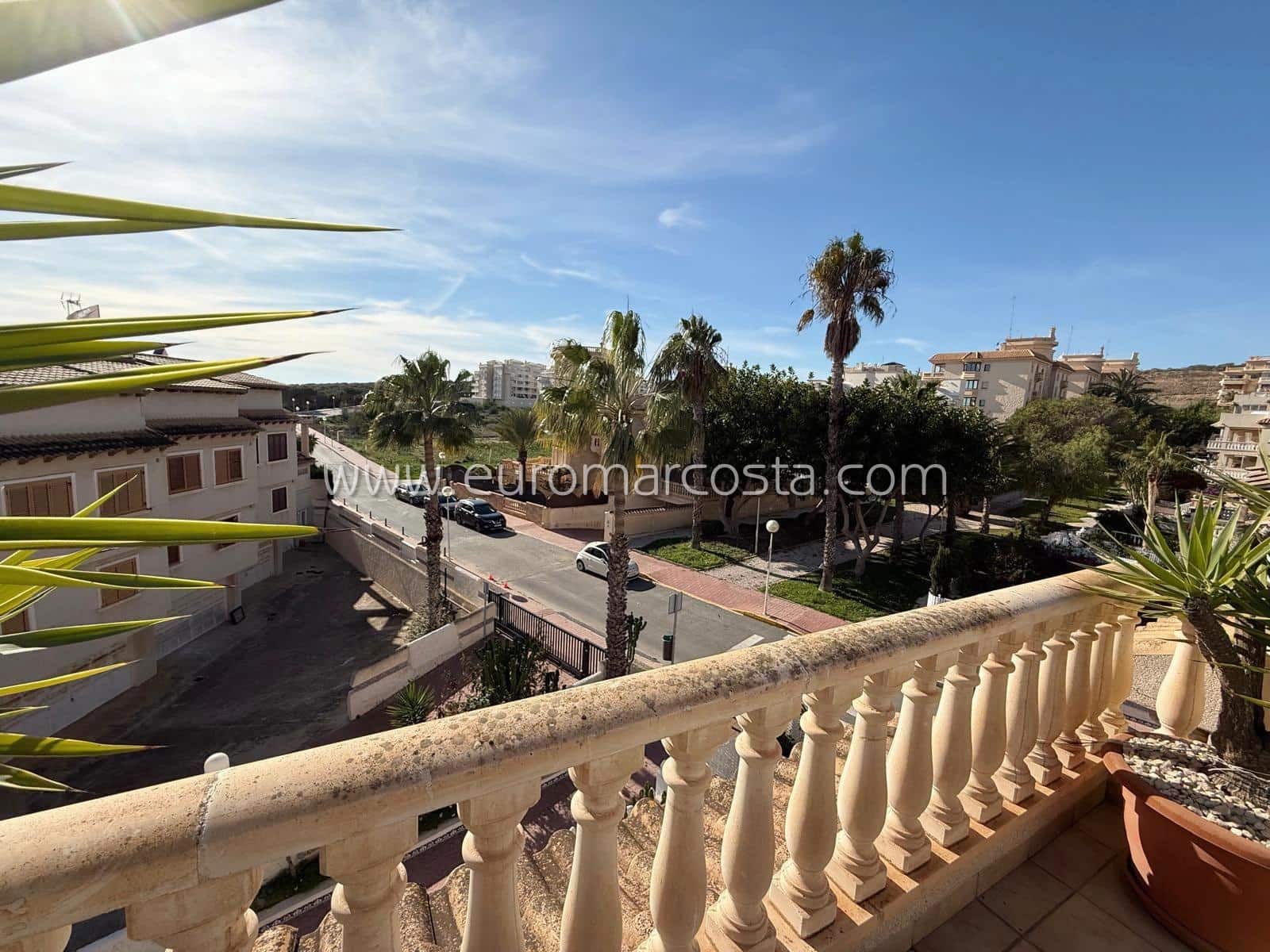 4 soveværelse Bungalow til salg i Guardamar del Segura med swimmingpool garage - € 360.000 (Ref: 8728327)