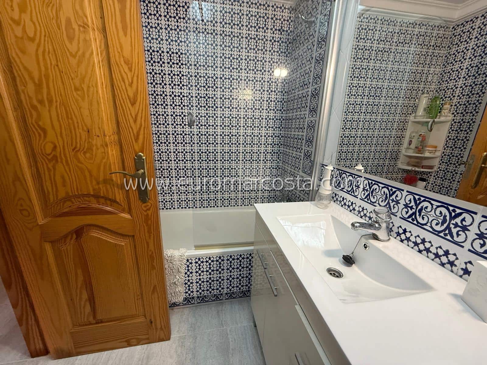 4 soveværelse Bungalow til salg i Guardamar del Segura med swimmingpool garage - € 360.000 (Ref: 8728327)