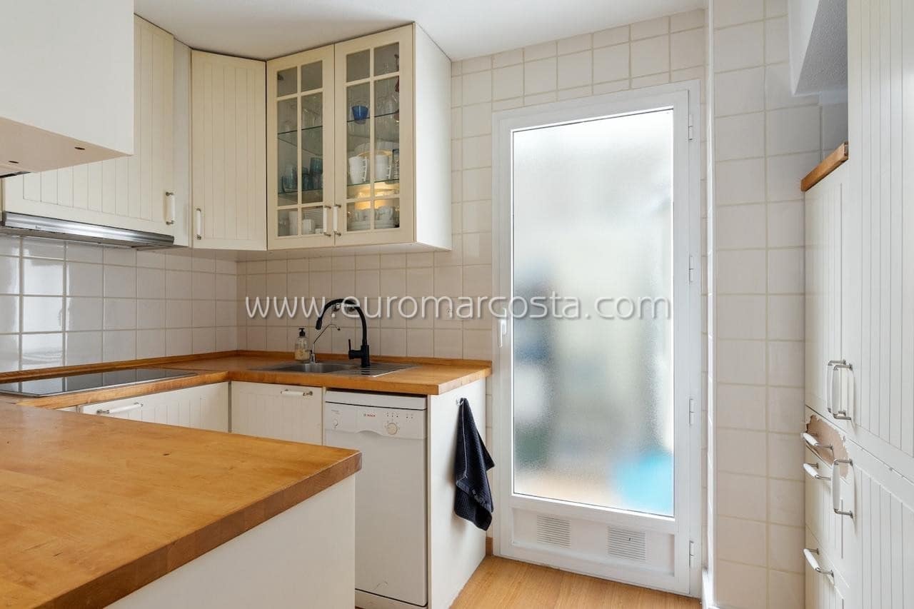 3 sovrum Radhus till salu i Torrevieja med pool - 255 000 € (Ref: 8734679)