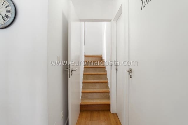 3 Zimmer Reihenhaus zu verkaufen in Torrevieja mit Pool - 255.000 € (Ref: 8734679)