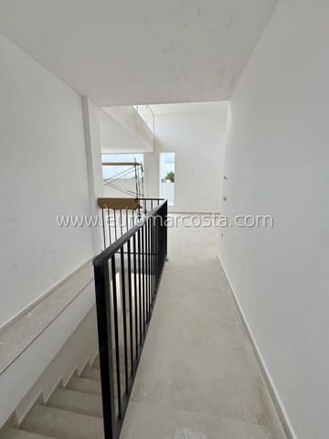 5 bedroom Villa for sale in Fortuna with pool garage - € 333,000 (Ref: 8754105)