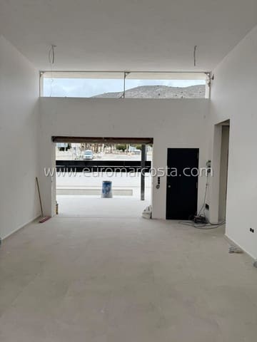 5 bedroom Villa for sale in Fortuna with pool garage - € 333,000 (Ref: 8754105)