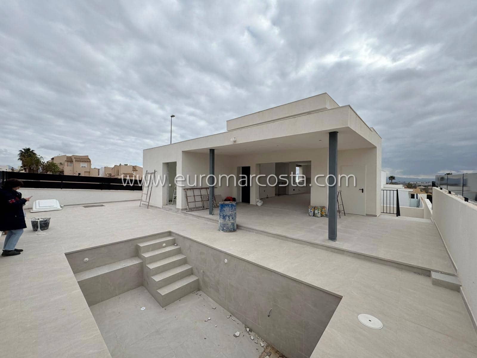 5 bedroom Villa for sale in Fortuna with pool garage - € 333,000 (Ref: 8754105)