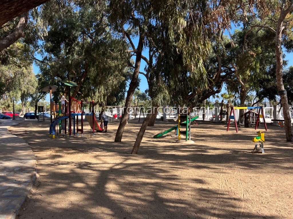 2 bedroom Apartment for sale in Guardamar del Segura - € 199,000 (Ref: 8754107)