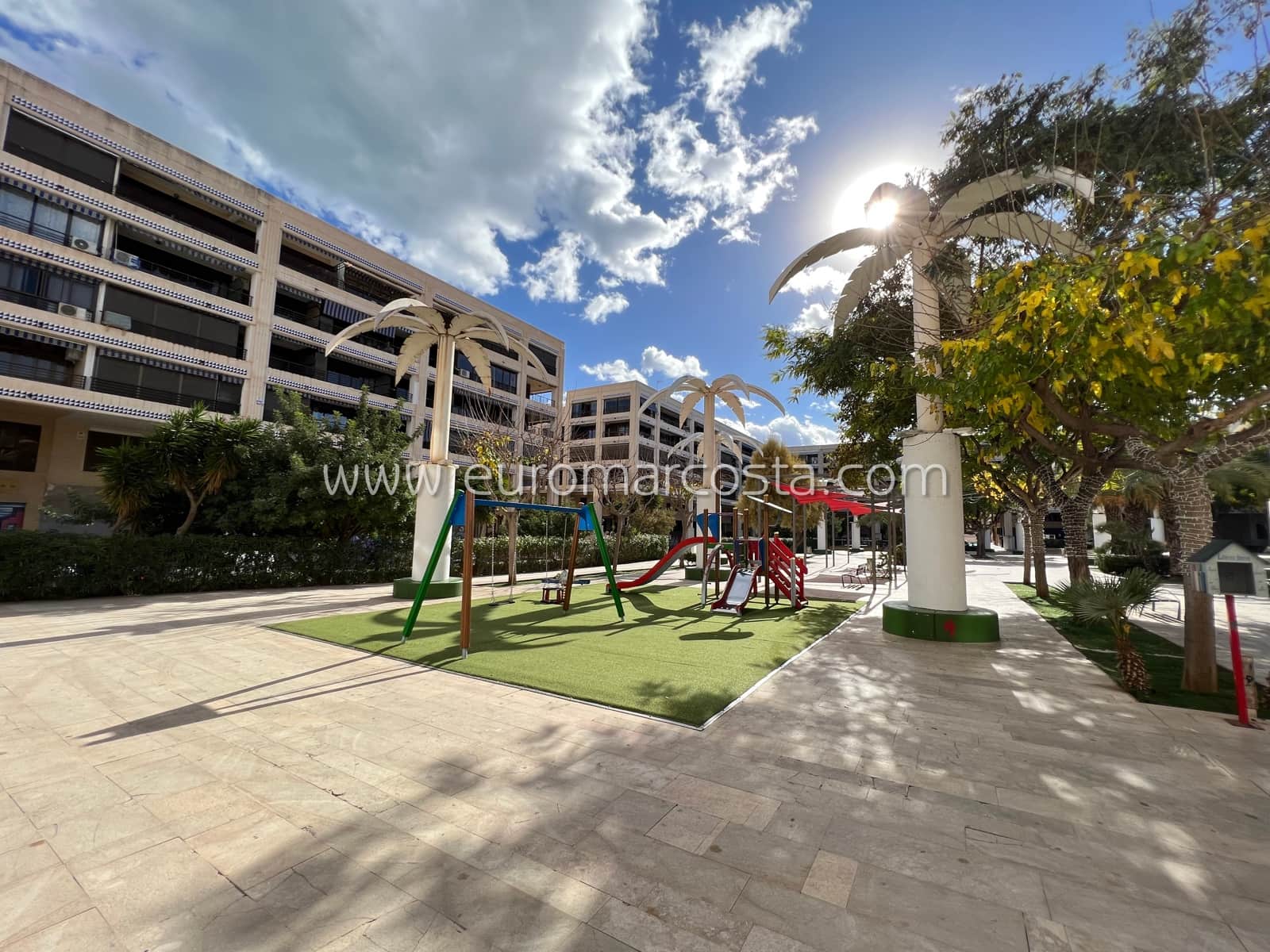 2 bedroom Apartment for sale in Guardamar del Segura - € 199,000 (Ref: 8754107)