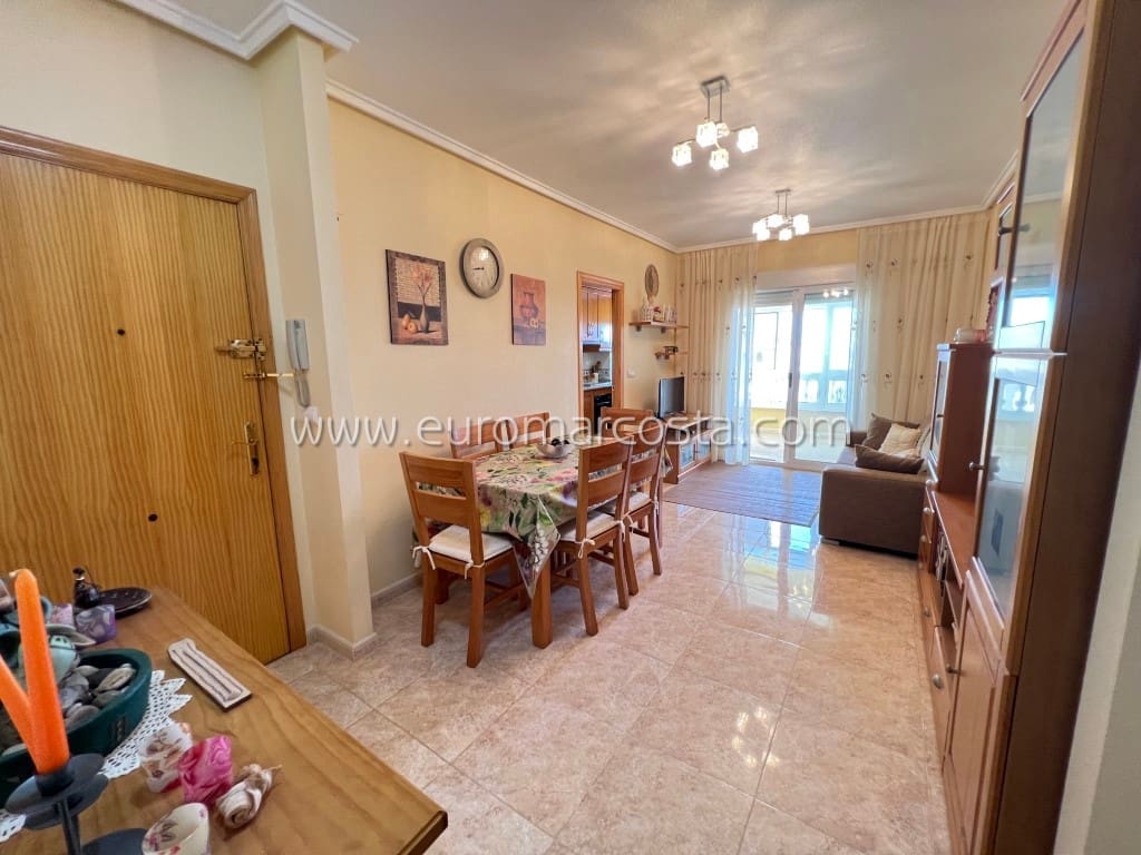 3 bedroom Apartment for sale in Guardamar del Segura with garage - € 259,000 (Ref: 8759164)