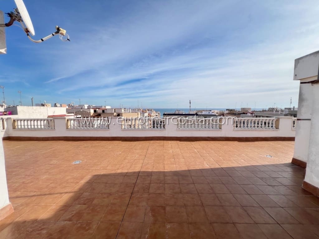 3 bedroom Apartment for sale in Guardamar del Segura with garage - € 259,000 (Ref: 8759164)