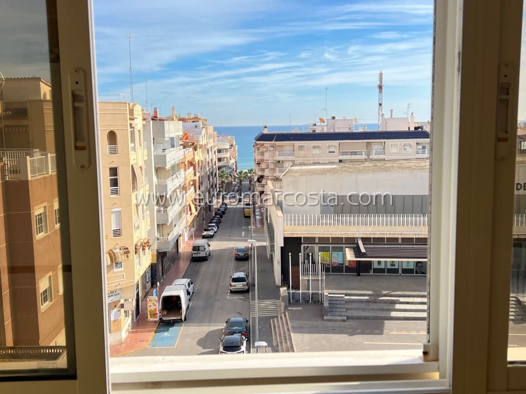 3 bedroom Apartment for sale in Guardamar del Segura with garage - € 259,000 (Ref: 8759164)