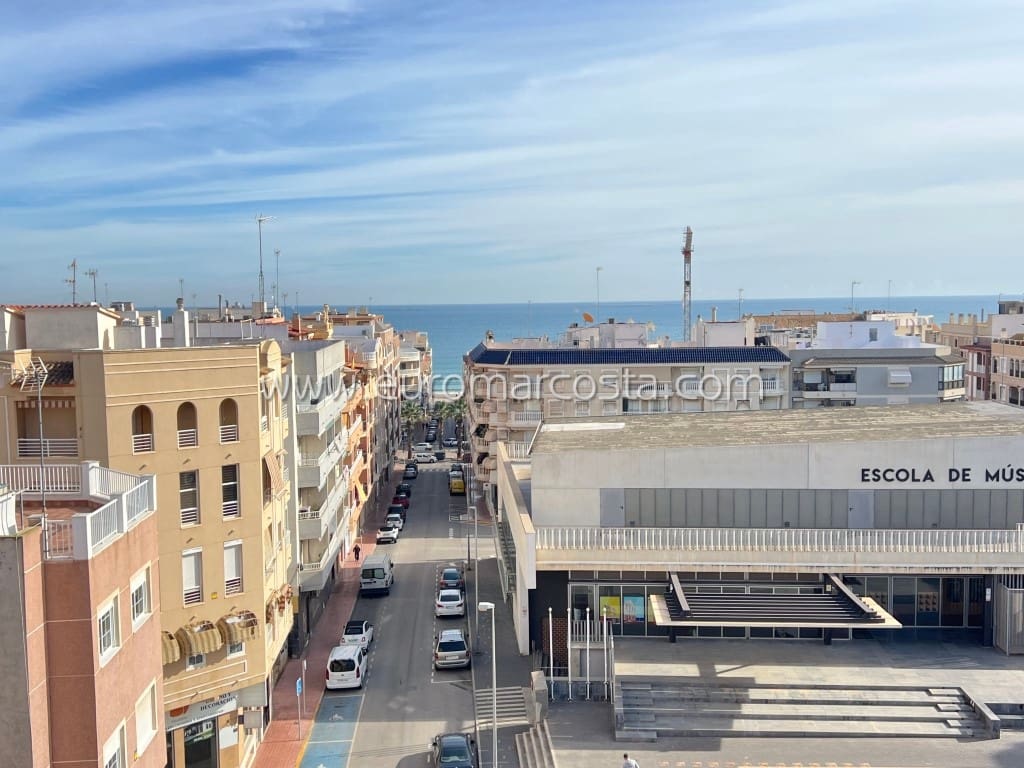 3 bedroom Apartment for sale in Guardamar del Segura with garage - € 259,000 (Ref: 8759164)