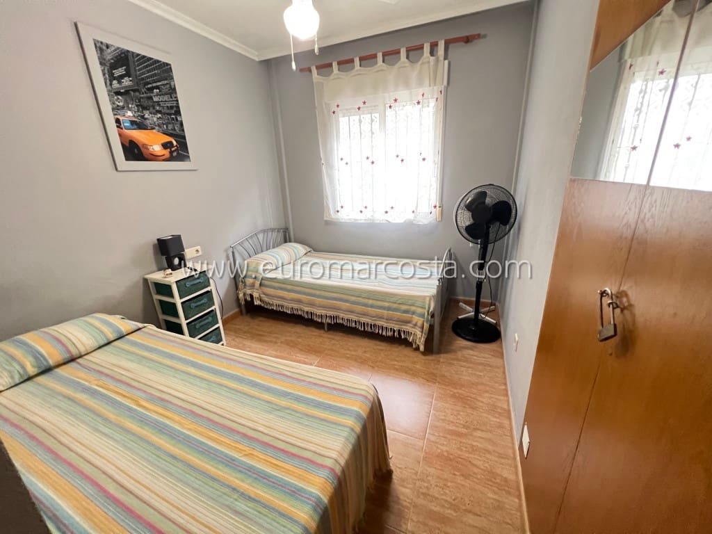 3 soveværelse Villa til salg i Guardamar del Segura med swimmingpool garage - € 248.000 (Ref: 8759472)