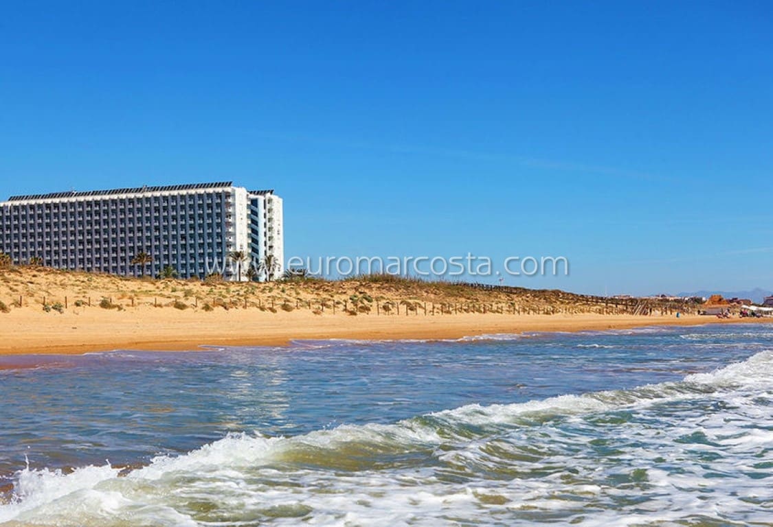 3 soveværelse Villa til salg i Guardamar del Segura med swimmingpool garage - € 248.000 (Ref: 8759472)